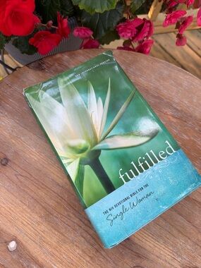Fulfilled Devotional Bible. NIV for single woman.